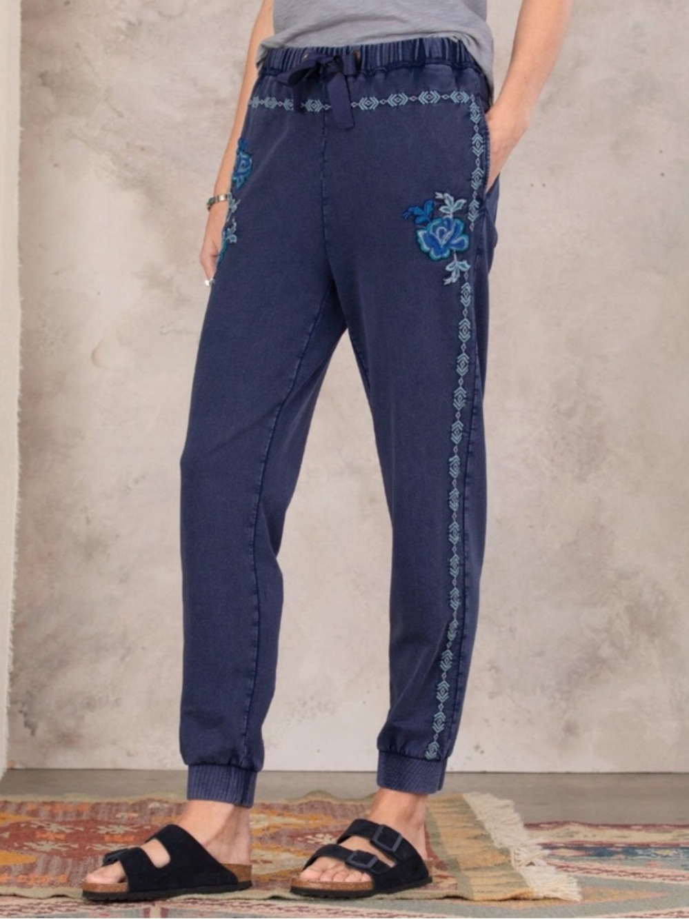 Sundance Catalog Embroidered Faded Fields Joggers Sweatpants